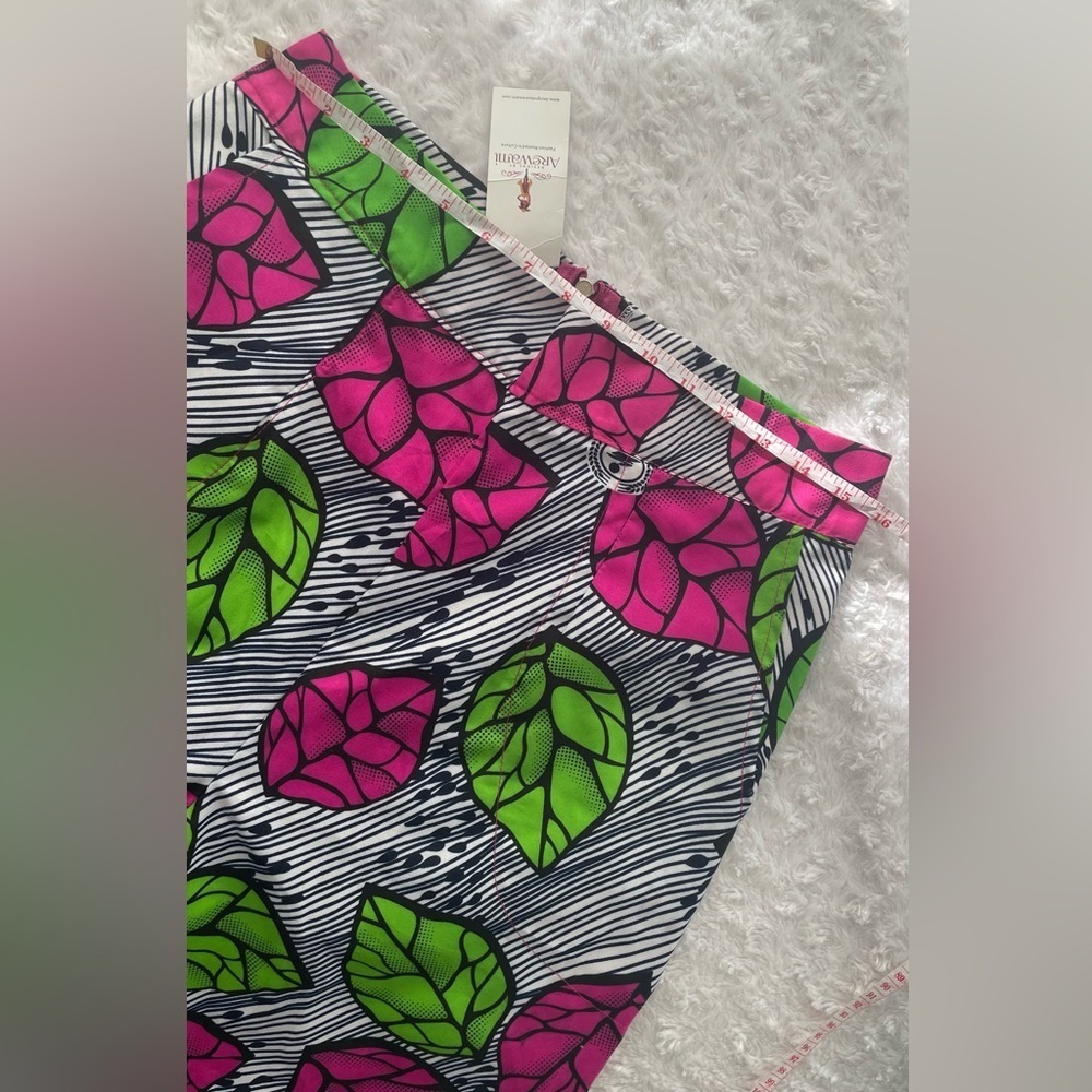 NWT Floral High-Waisted bell bottoms - Picture 2 of 3